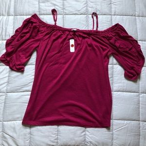 Maroon open shoulder shirt sleeve